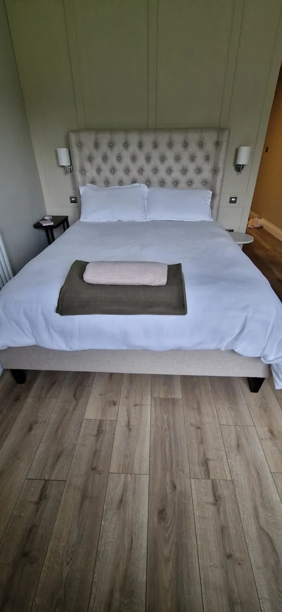Was€2047 Now€900 king 5ft Bed and mattress - Image 3