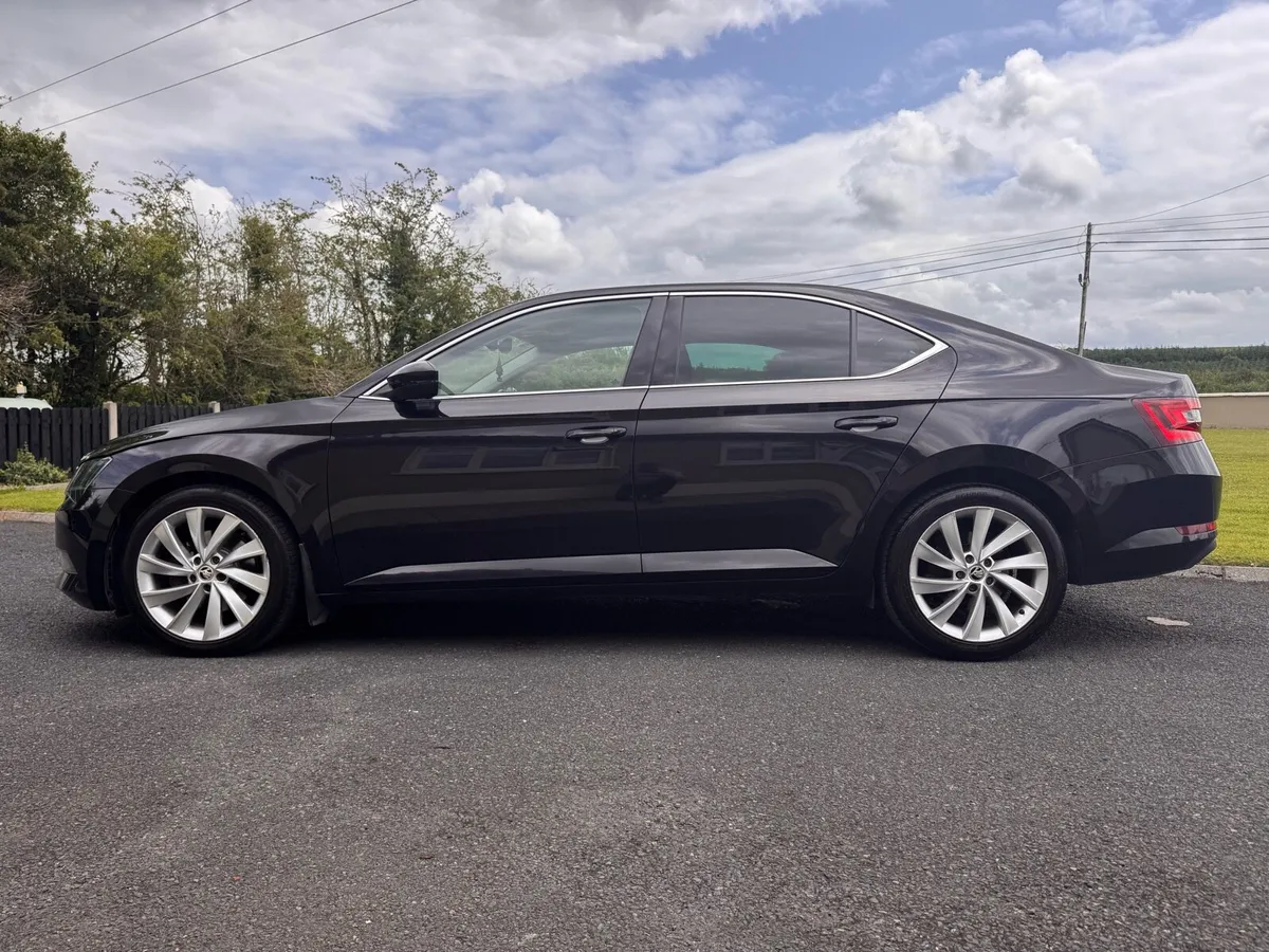 2019 Skoda Superb SE L Executive - Image 3