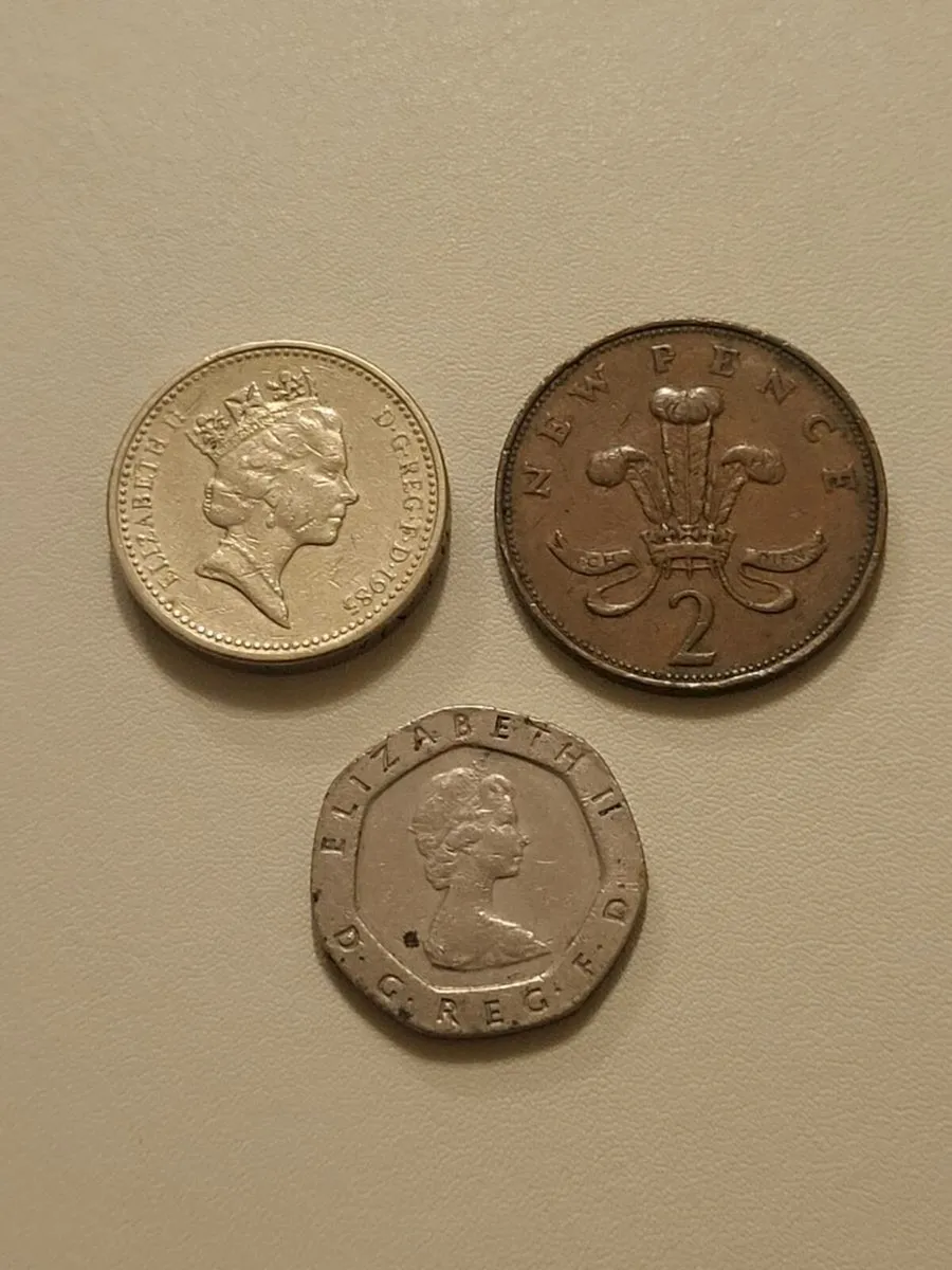 3 British coins - Image 1