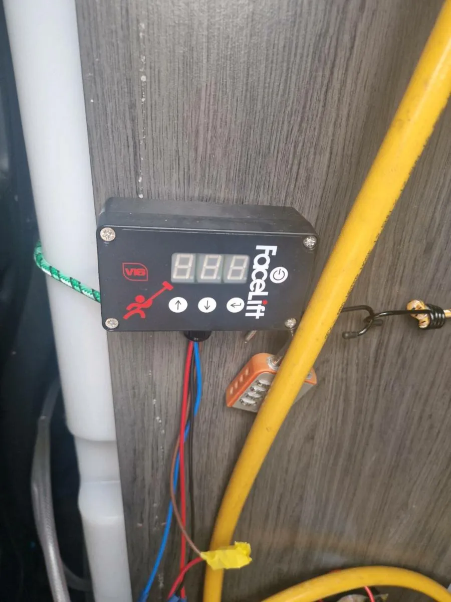 Water tank pump with controller - Image 4