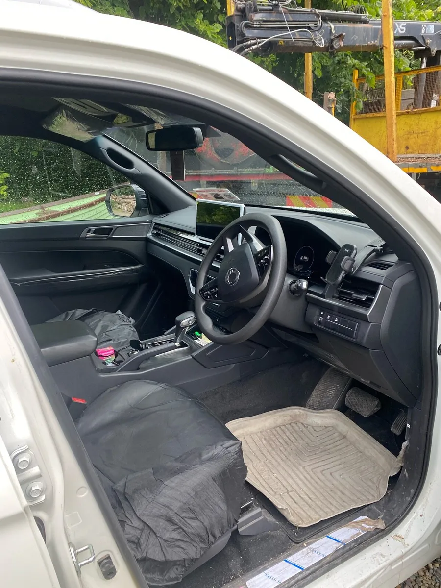 Ssangyong musso - Image 3
