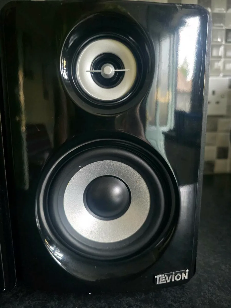 Tevion speakers set and subwoofer - Image 3