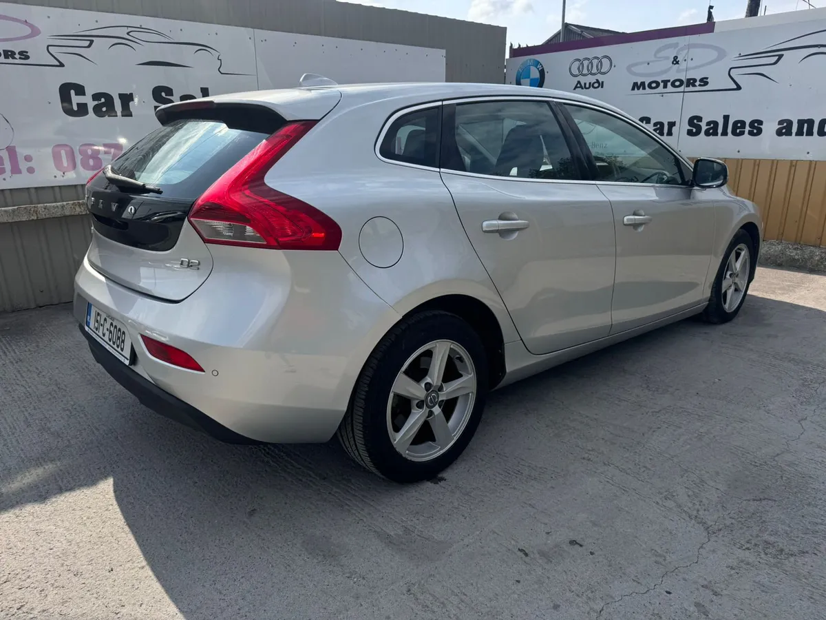 151 Volvo V40 1.6D Leather Warranty - Image 2