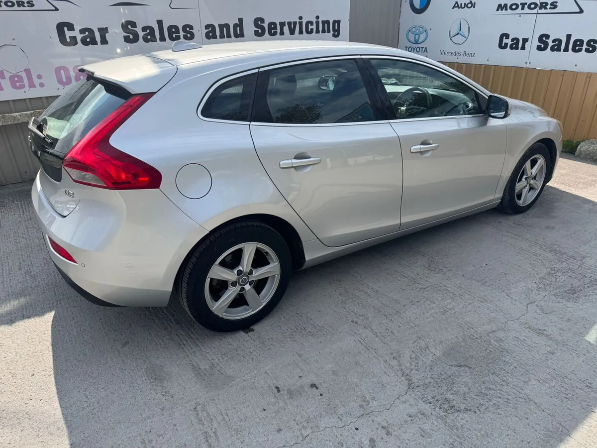 151 Volvo V40 1.6D Leather Warranty - Image 3