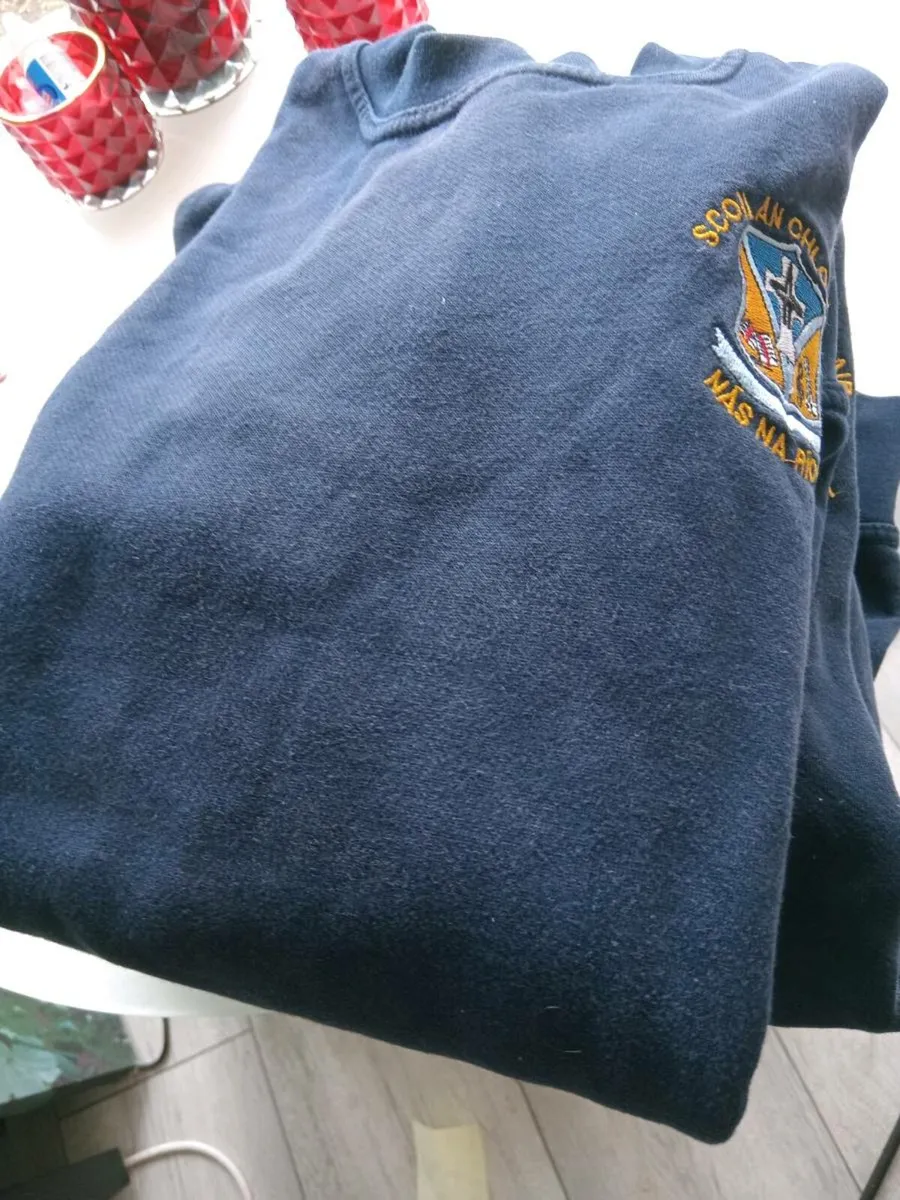 School uniforms - Image 2