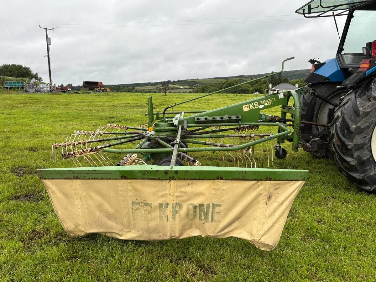 Krone KS VARIO 380/420 Single Rotor Rake - Image 1