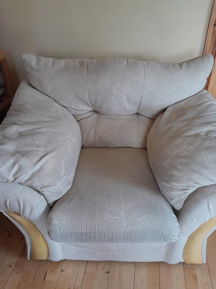 Suite of Furniture - Image 3