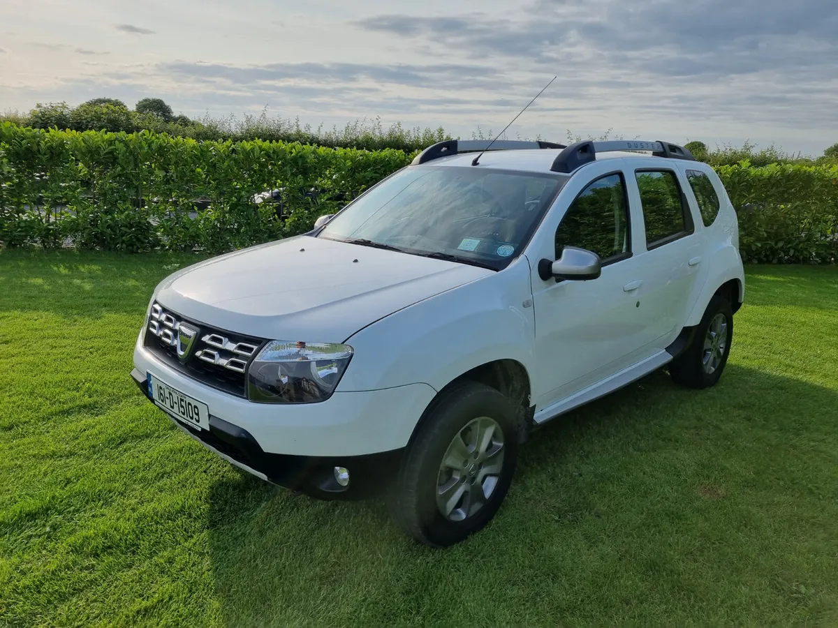 Dacia Duster 2016 1.5 diesel Signature low Miles - Image 2
