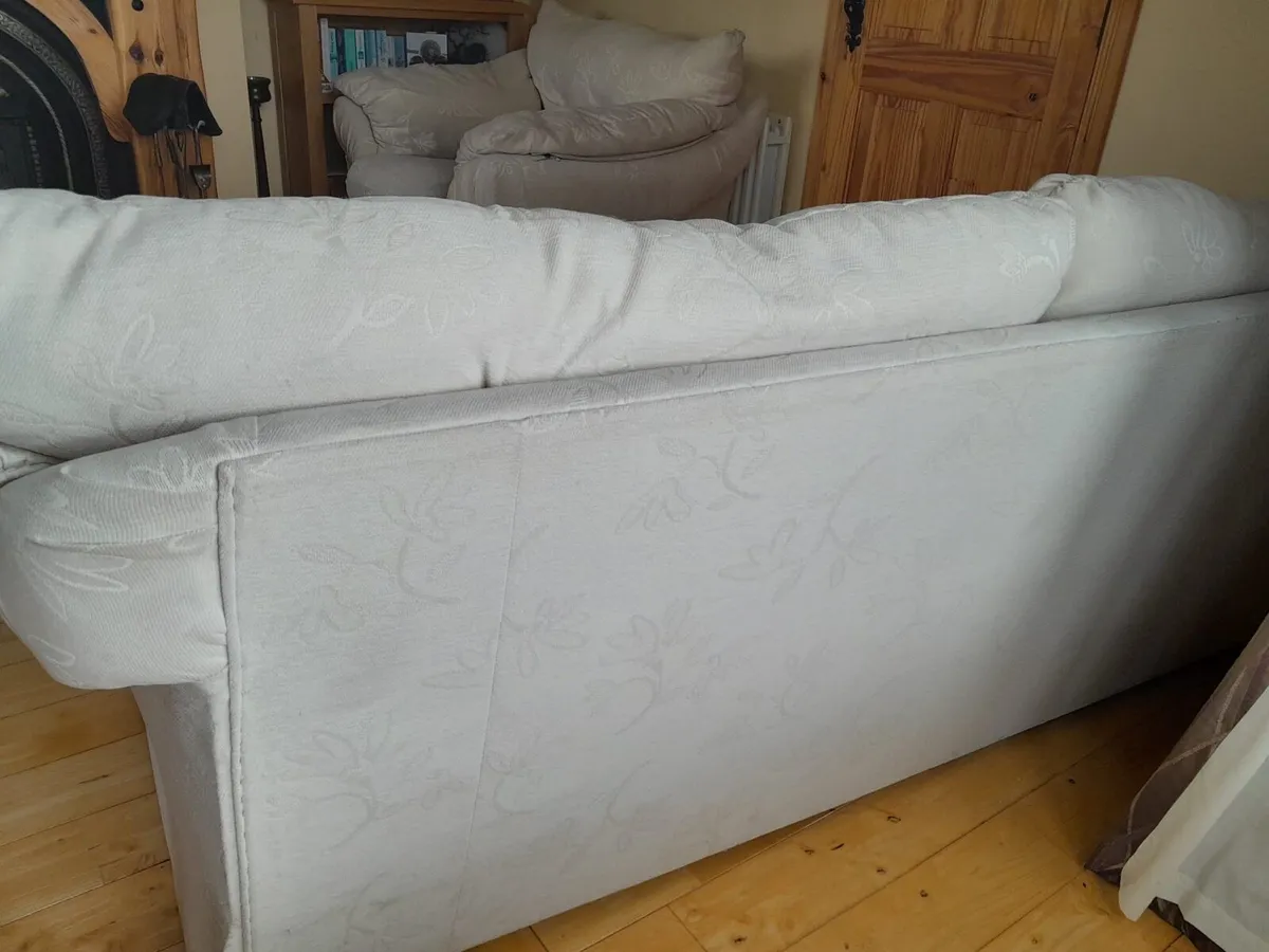 Suite of Furniture - Image 4