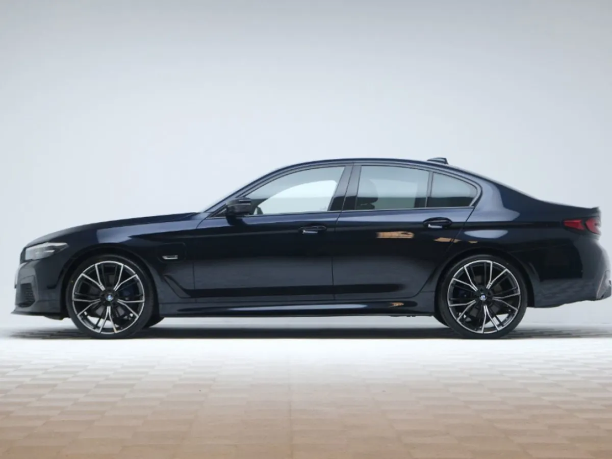 BMW 5 Series 530E M Sport - Image 4