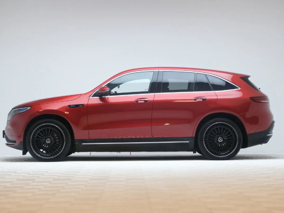 Mercedes-Benz EQC 400 AMG Line Premium Plus 4matic - Image 4