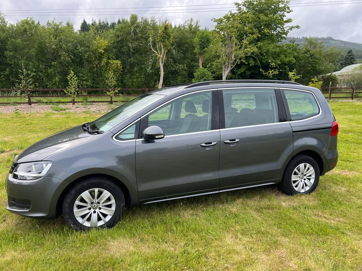 Volkswagen Sharan 2011 - Image 4