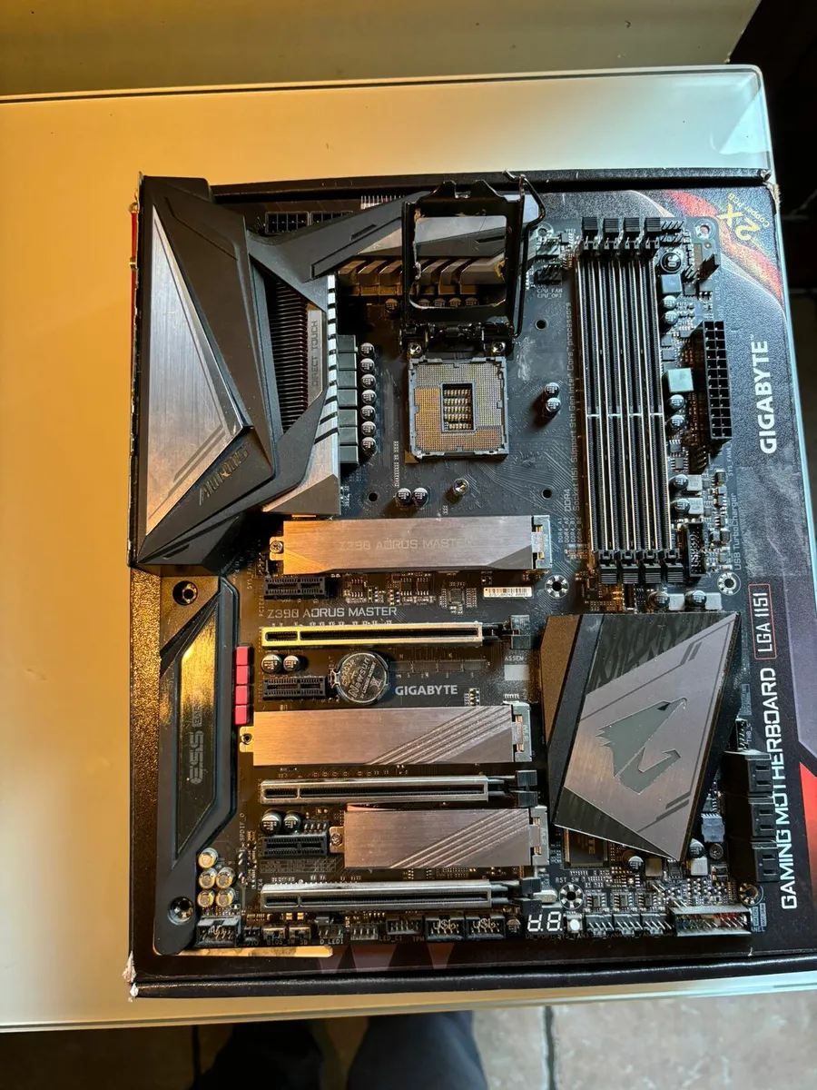 Gigabyte Z390 Auros Master - Image 2