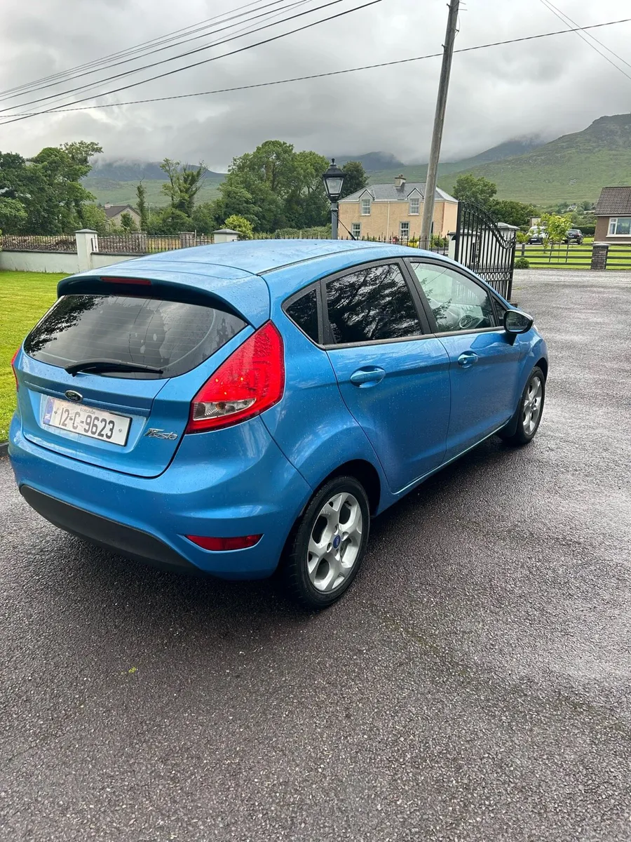 Ford fiesta 2012 AUTOMATIC LOW KM’S - Image 4