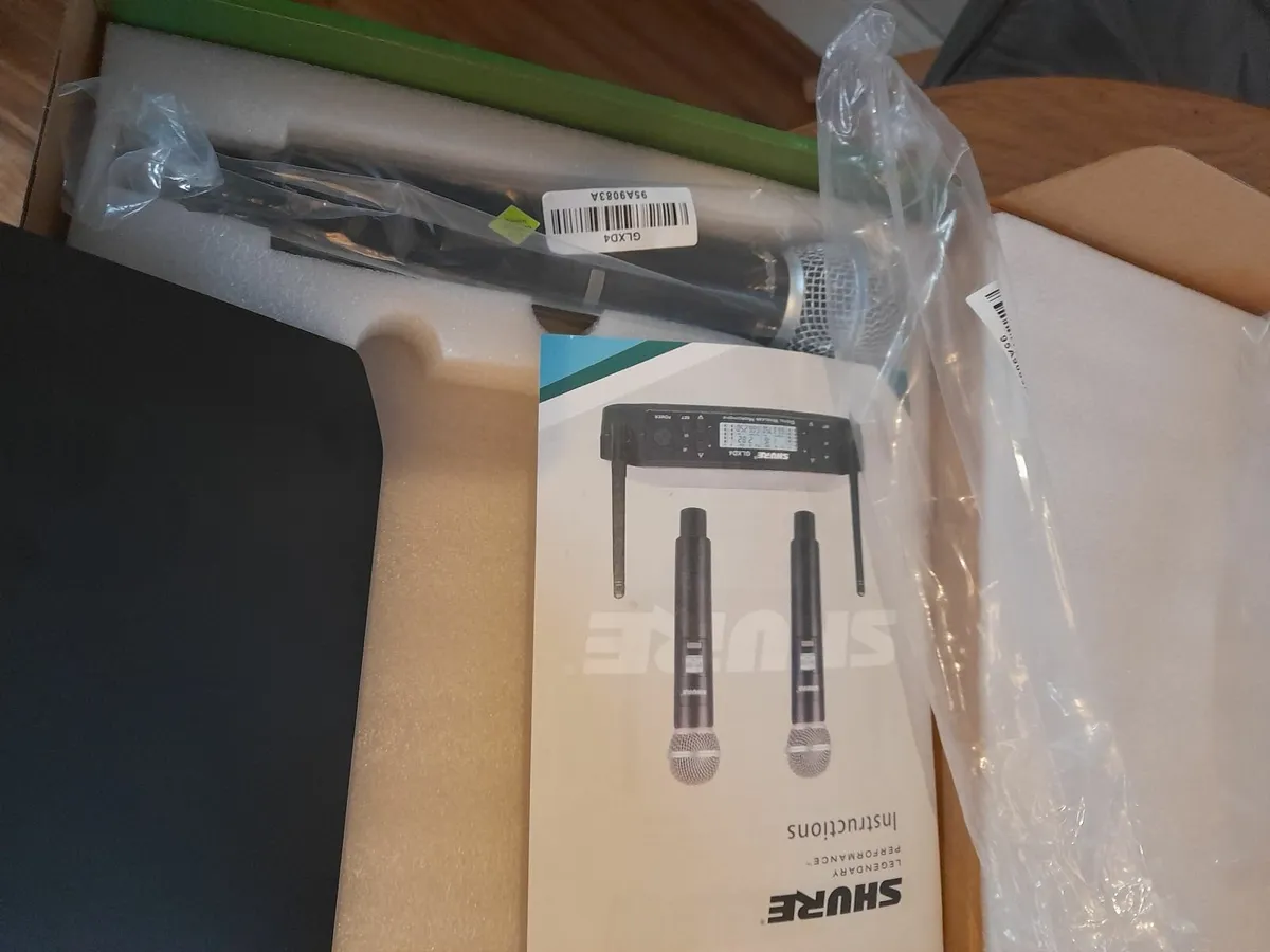 Shure wireless microphones - Image 4