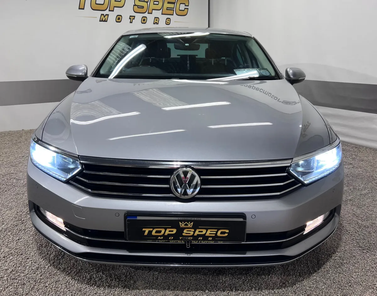 2018 Volkswagen Passat High-Line, Auto, Virtual Da - Image 2