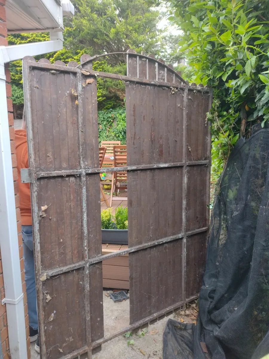 Side entrance garden Gate - Image 1