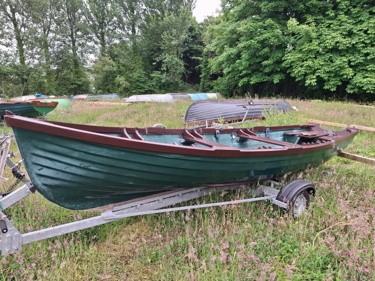 Lake Boat For Sale - Image 1