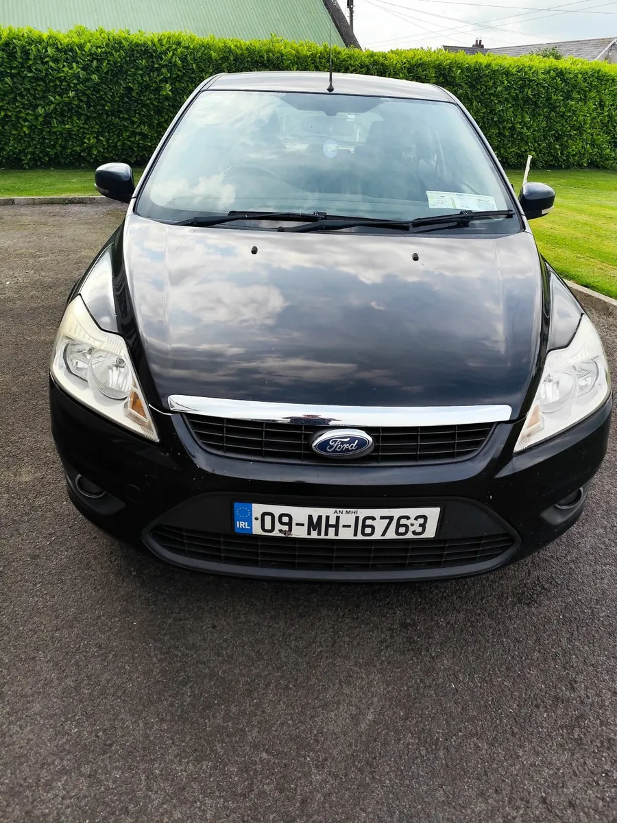 Ford Focus 2009 - Image 2