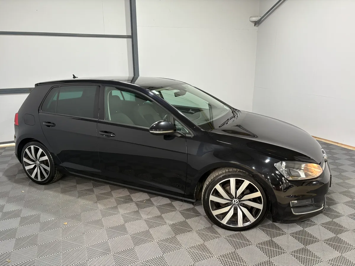 Volkswagen Golf GT Highline 2.0 TDi 150 Bhp - Image 2