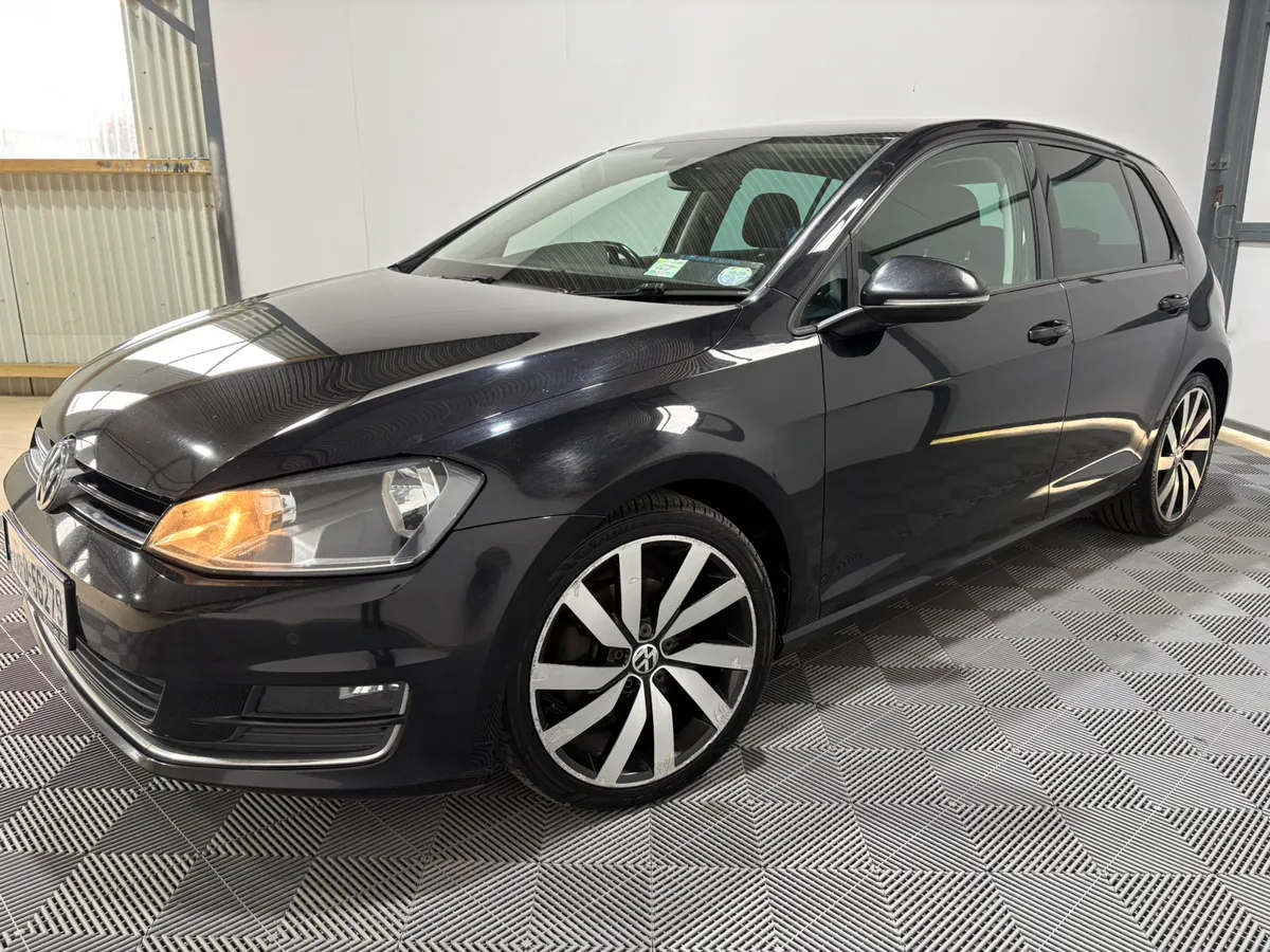 Volkswagen Golf GT Highline 2.0 TDi 150 Bhp - Image 4