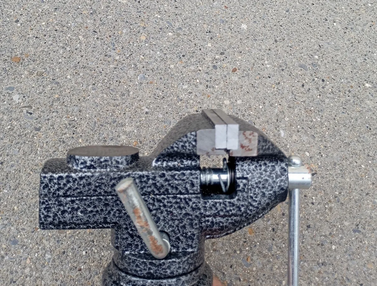 Mini Vice - Image 2