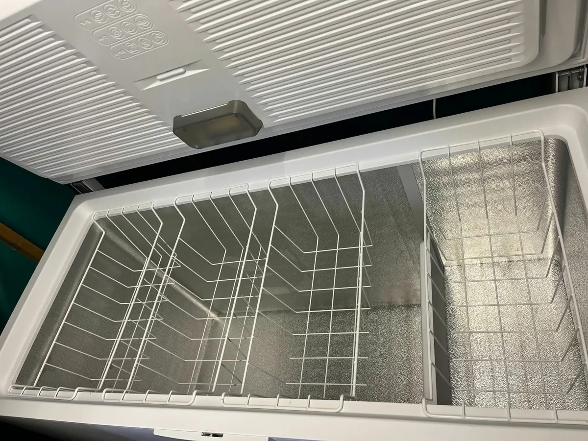 Chest Freezer - Image 3