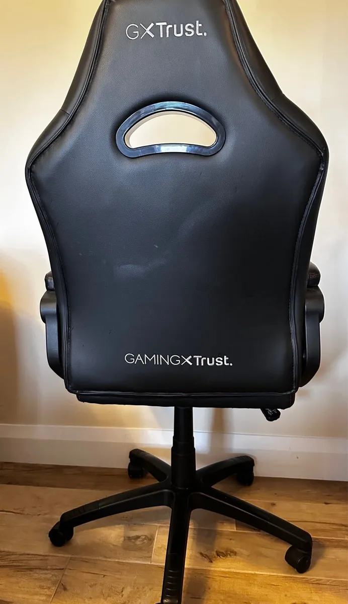 Swivel Chair - Image 4
