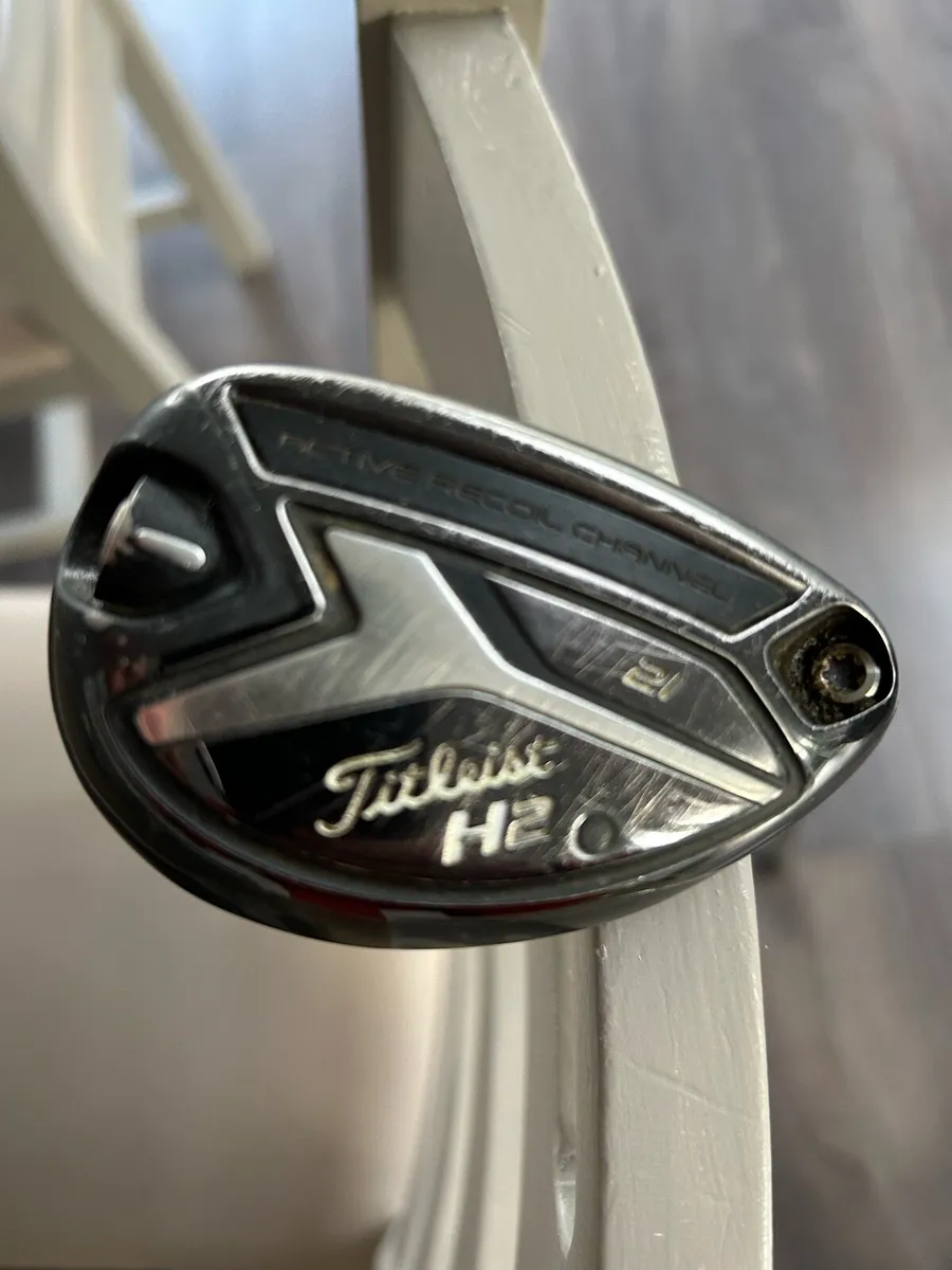 Titleist 4 Rescue - Image 1