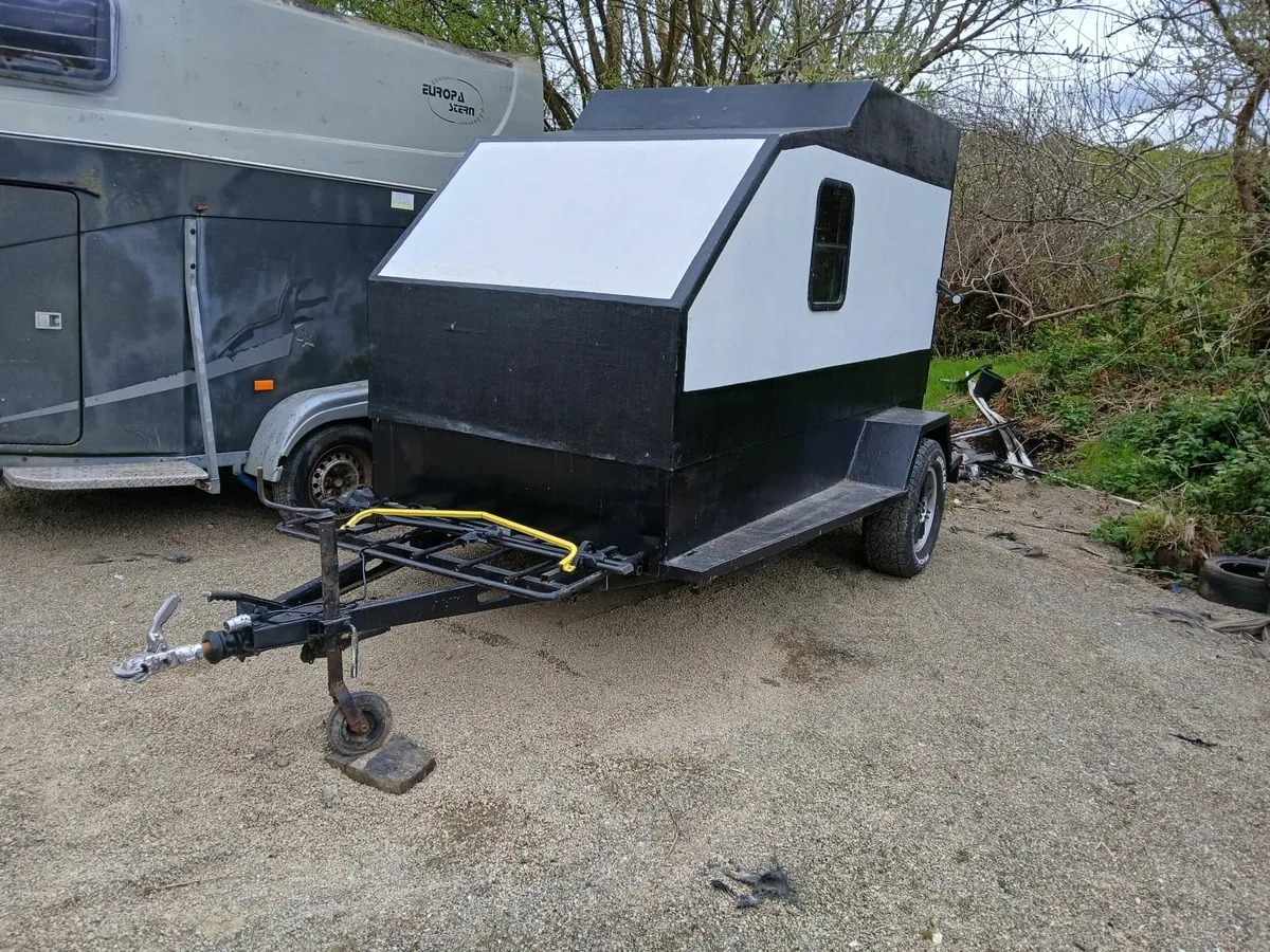 Caravans - Image 3