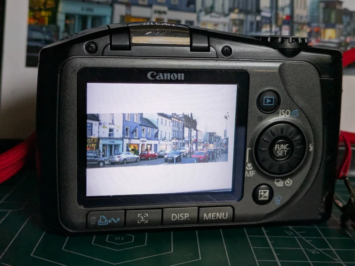 Canon PowerShot SX100 IS 8MP CCD 🌈 digital camera - Image 4