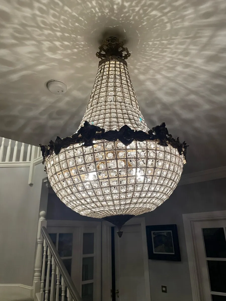 Magnificent antique chandelier - Image 1