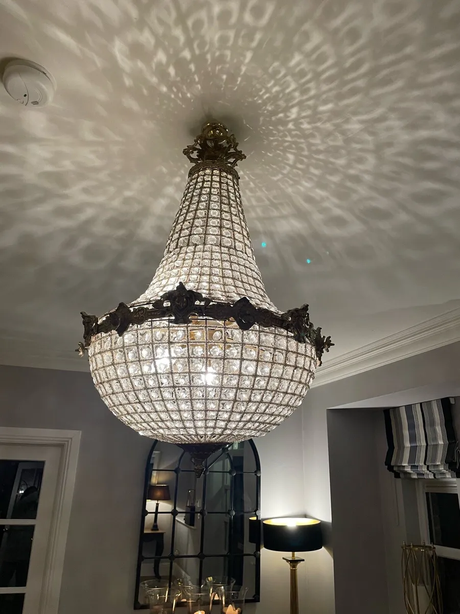 Magnificent antique chandelier - Image 3