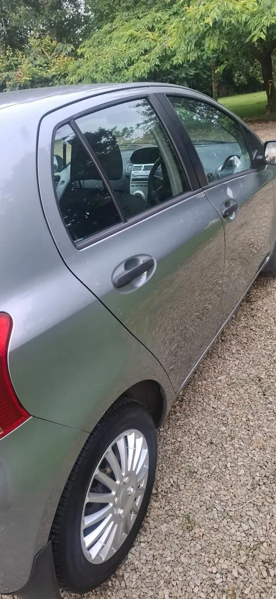 Toyota Yaris 2006 - Image 3