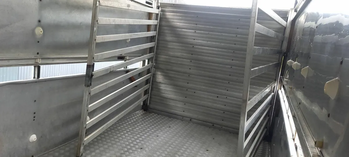 Livestock trailer - Image 3