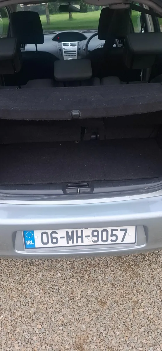 Toyota Yaris 2006 - Image 4