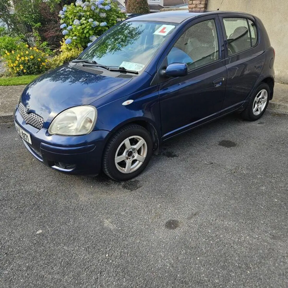 2004 Toyota Yaris - Image 1