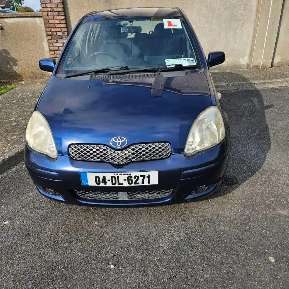 2004 Toyota Yaris - Image 2