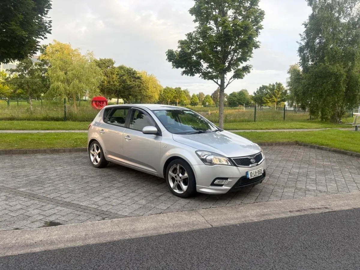 2010 Kia ceed 1.6 diesel nct 11/25 tax 06/25 - Image 1