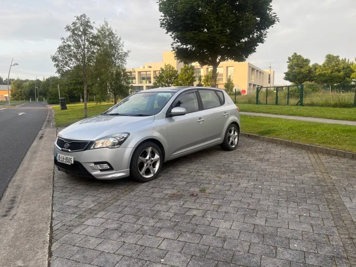2010 Kia ceed 1.6 diesel nct 11/25 tax 06/25 - Image 3