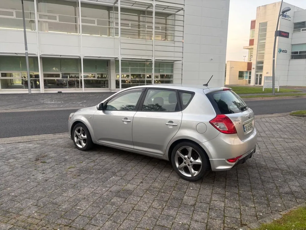 2010 Kia ceed 1.6 diesel nct 11/25 tax 06/25 - Image 4