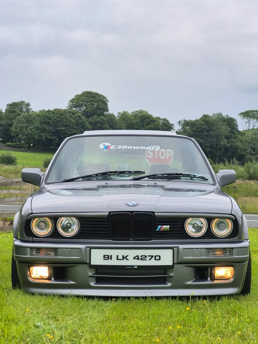 BMW E30 1991 - Image 2