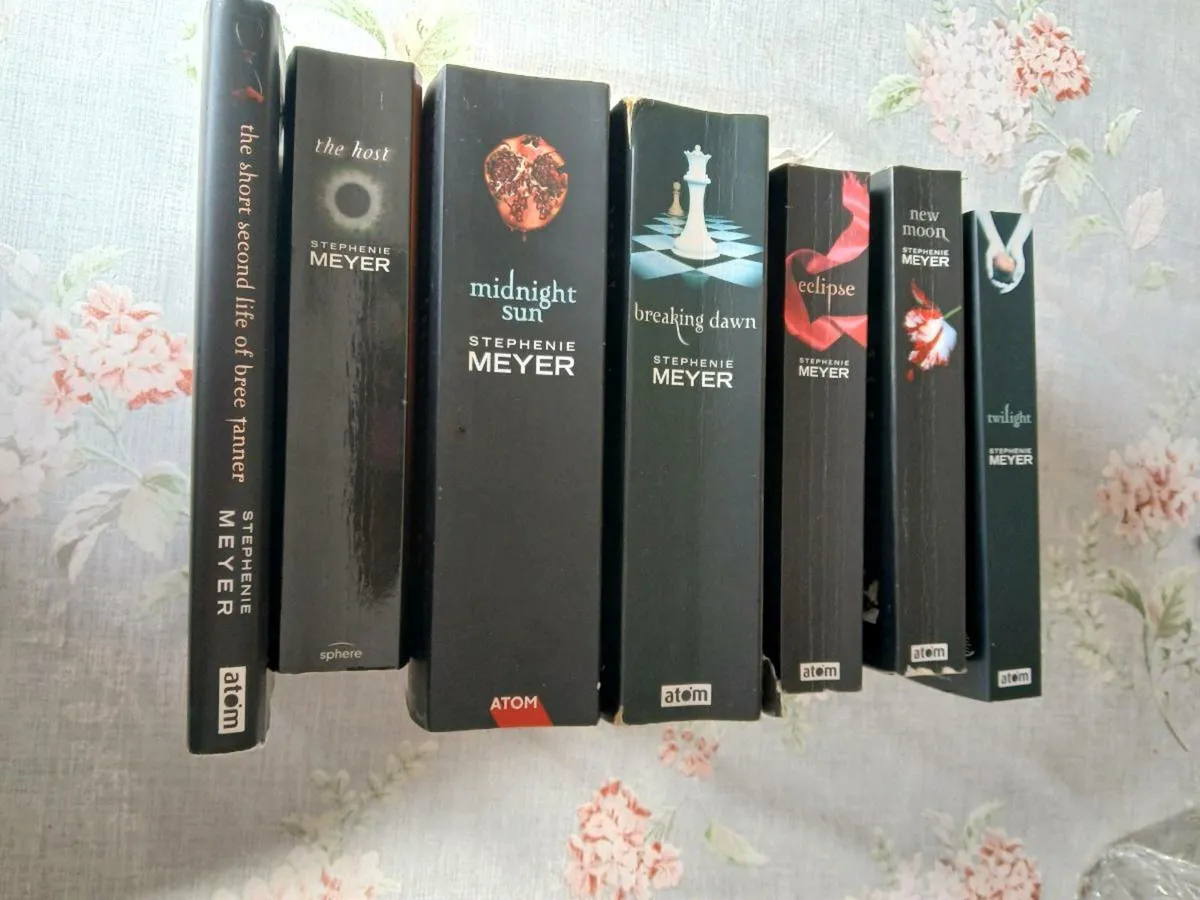 Complete Twilight Saga Prequels & Spin Offs Bundle - Image 4