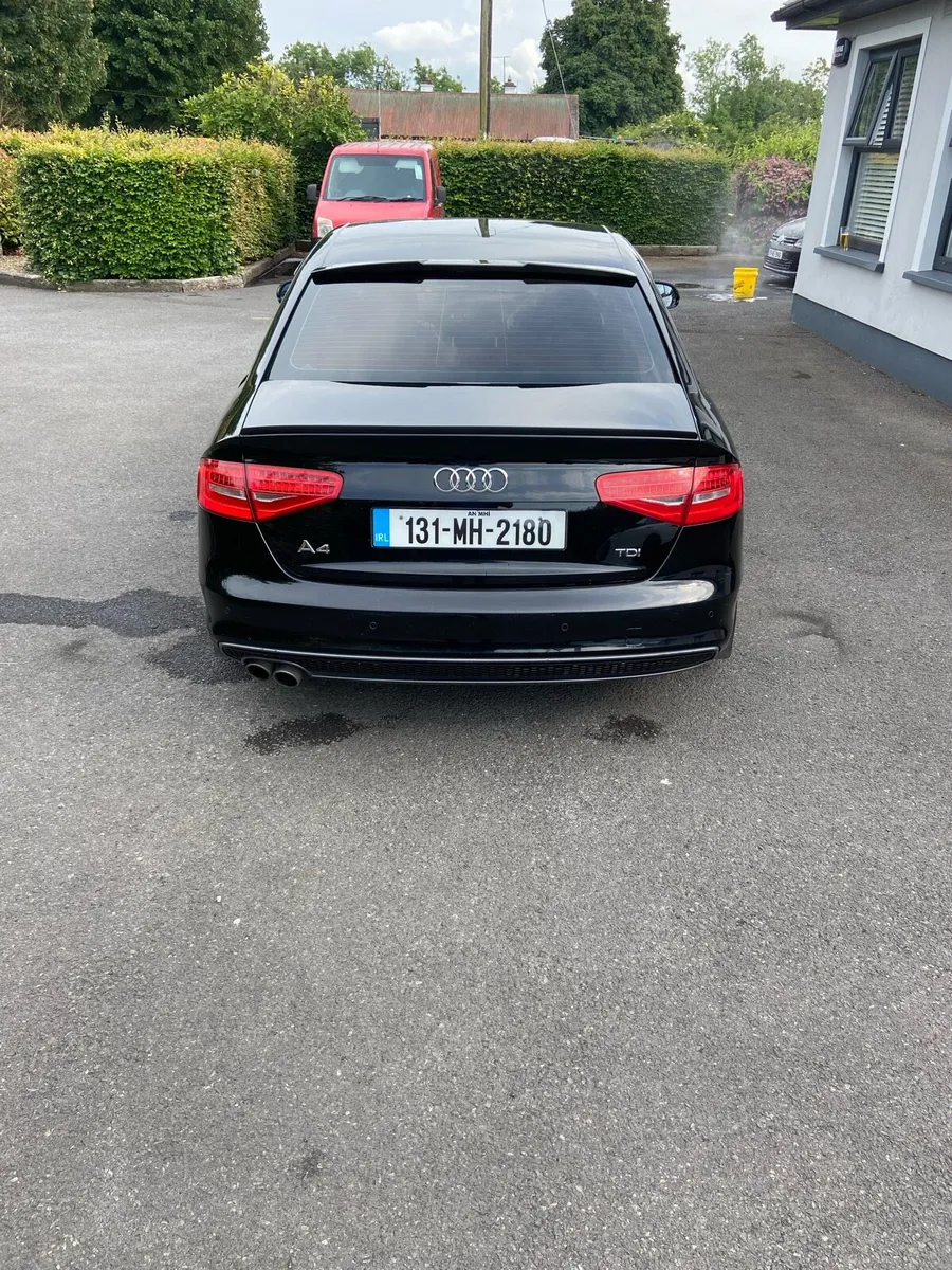 Audi A4 b8.5 S-line (2.0 TDI) - Image 3