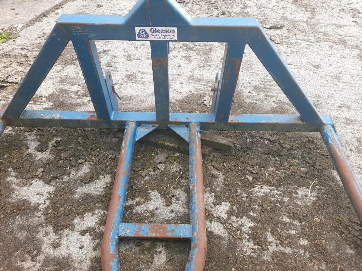 Bale Handler - Image 1