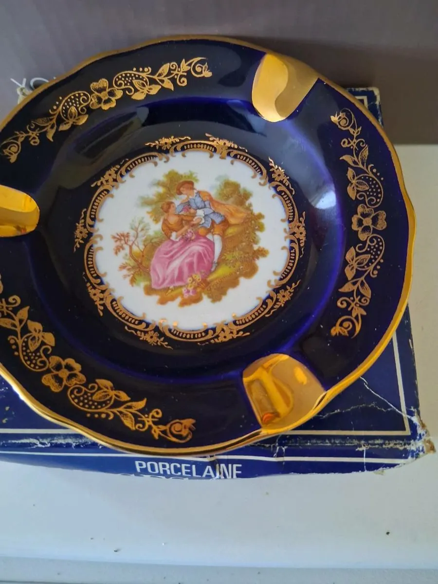 Thimbles and Limoges Castel ashtray - Image 4