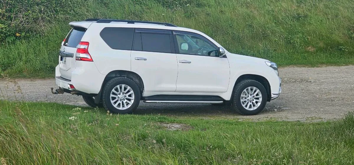 2017 Toyota Land Cruiser - Image 1