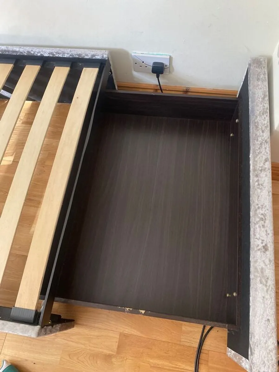 Single Bed - Image 4