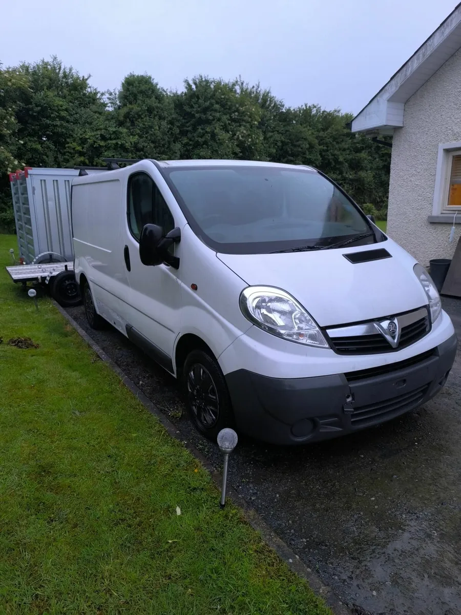 Breaking 2013 Vauxhall vivaro 2.0 CDTI low milage - Image 1