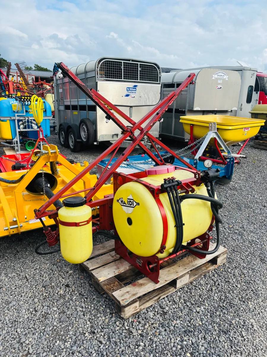 Hardi sprayer - Image 1